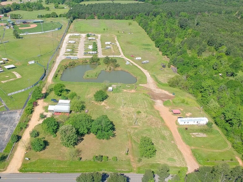 233 FM 161 N, Hughes Springs, TX à vendre - Photo du bâtiment - Image 3 de 17