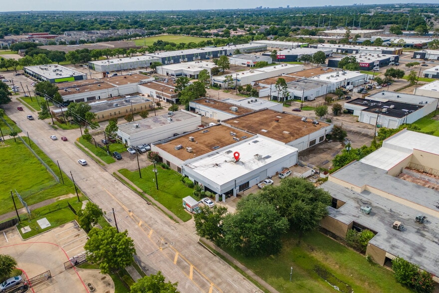 10940 Stancliff Rd, Houston, TX for lease - Building Photo - Image 3 of 15