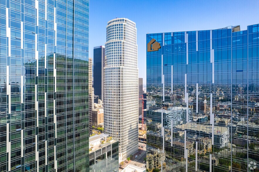 777 S Figueroa St, Los Angeles, CA à louer - Photo du bâtiment - Image 3 de 7