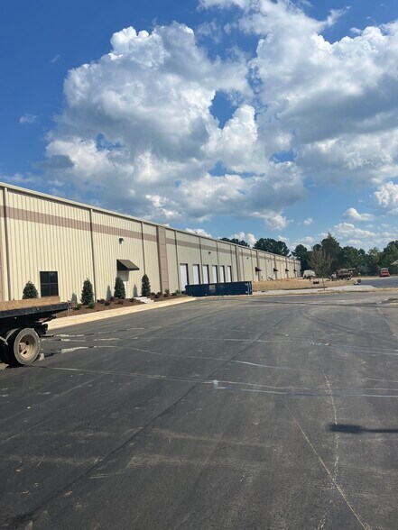 2900 Stitt St, Monroe, NC à louer - Photo du bâtiment - Image 2 de 4