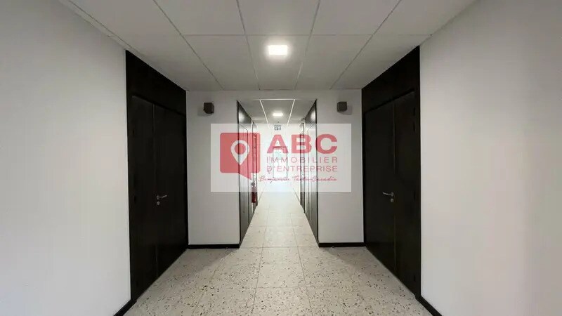 Office in Mauguio for sale Interior Photo- Image 1 of 5