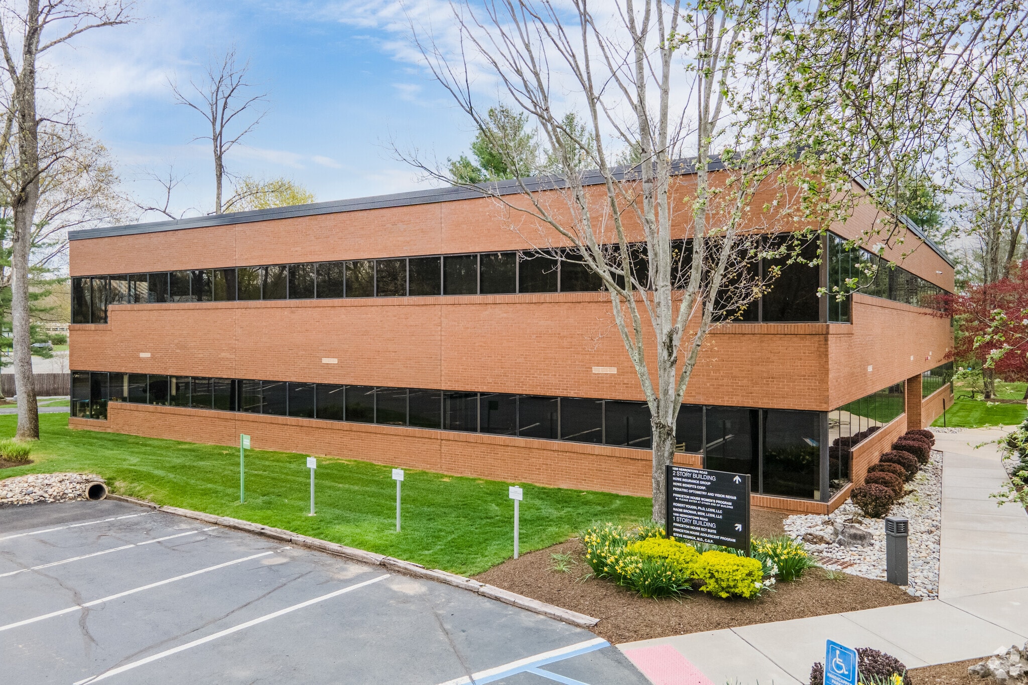 1000 Herrontown Rd, Princeton, NJ for lease Primary Photo- Image 1 of 17