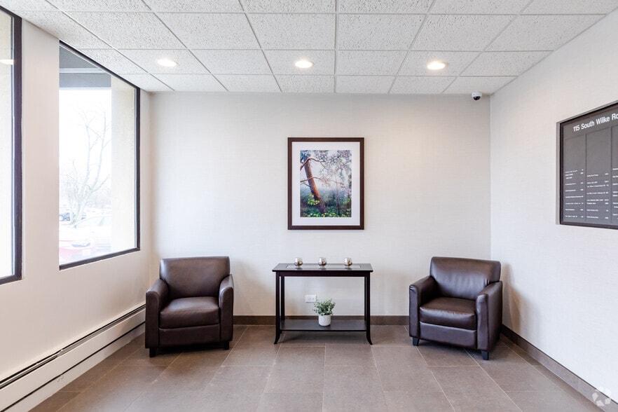 115 S Wilke Rd, Arlington Heights, IL for lease - Interior Photo - Image 3 of 10