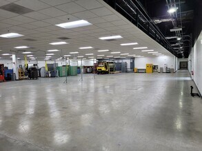 26600 SW Parkway Ave, Wilsonville, OR for lease Interior Photo- Image 1 of 6