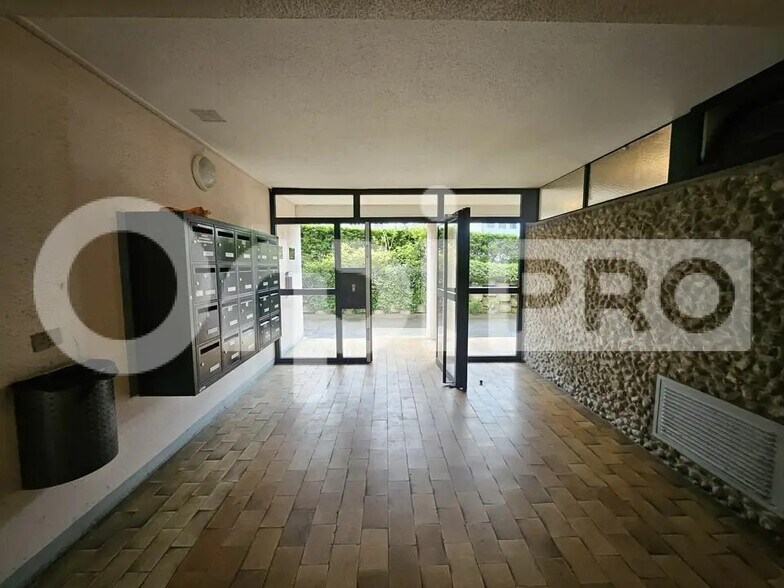 Office in Reims for sale - Building Photo - Image 3 of 12