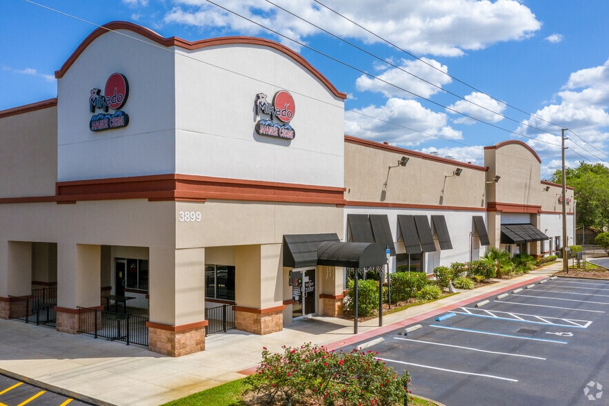 3801 W Lake Mary Blvd, Lake Mary, FL à louer - Photo principale - Image 1 de 4