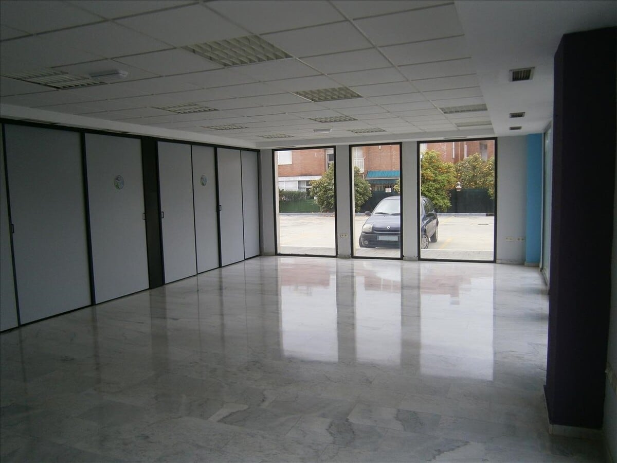 Avenida Averroes, Séville, SEV 41007 - Unité 1 - - Photo intérieure - Image 2 of 5