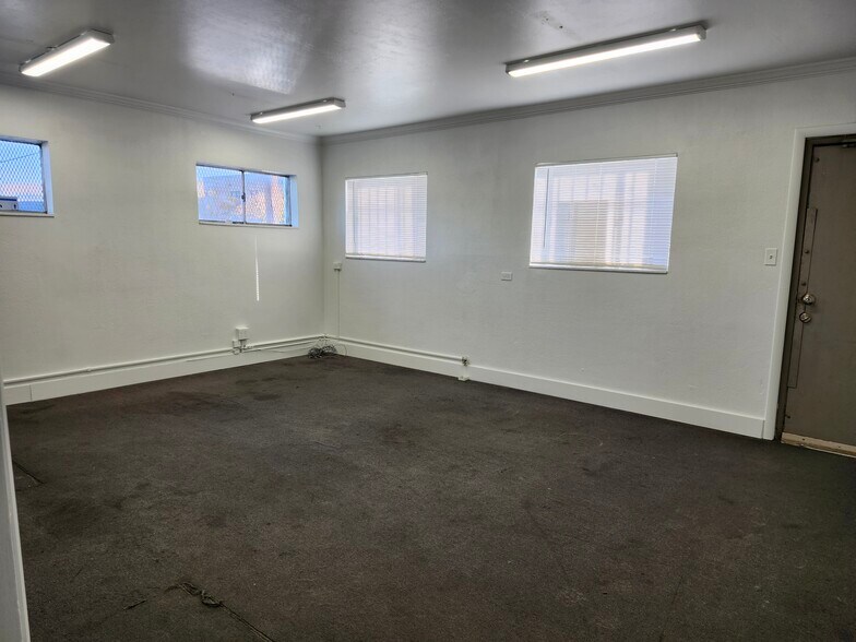 1776 S 900 W Salt Lake portefeuille de 4 propriétés à vendre sur LoopNet.ca - Photo intérieure - Image 3 de 9