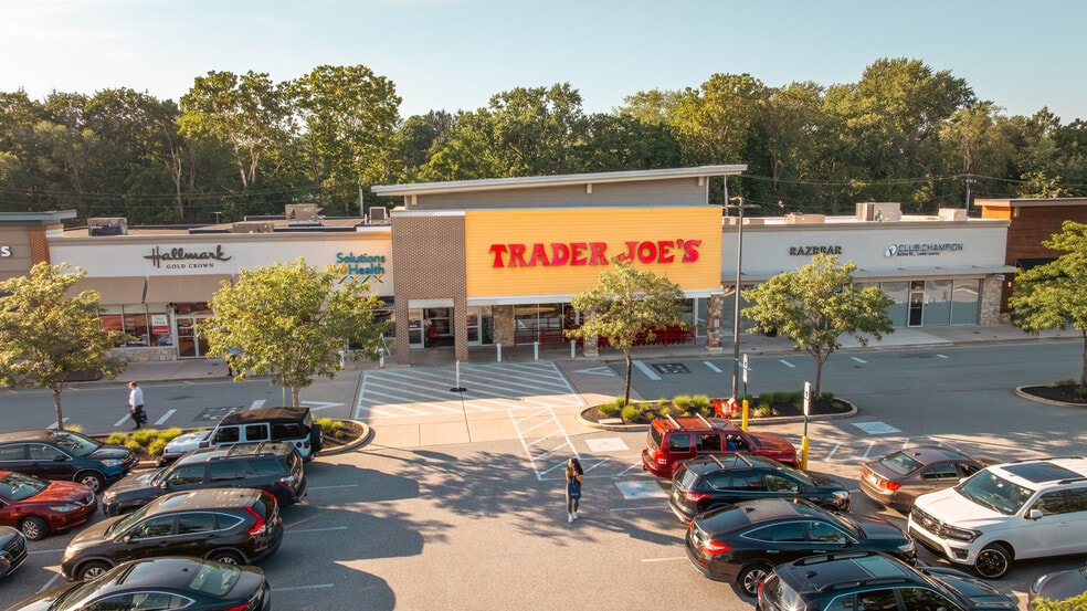 115-125 E Swedesford Rd, Wayne, PA for lease - Building Photo - Image 3 of 15