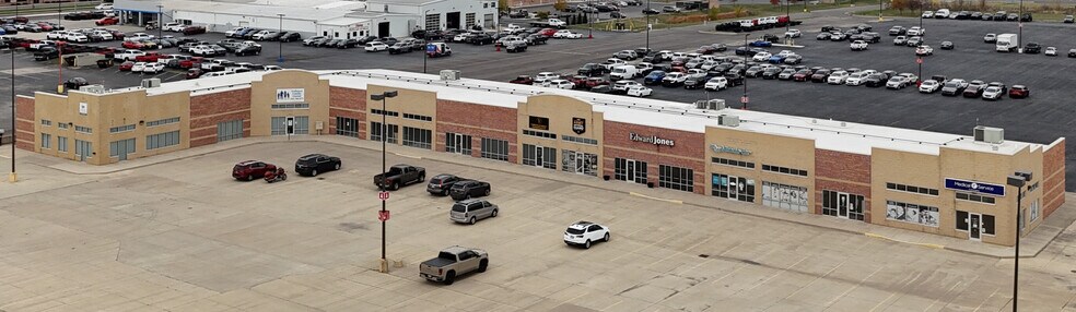 100 Stadium Dr, Defiance, OH à louer - Photo du bâtiment - Image 2 de 24