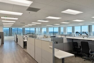 1851 E 1st St, Santa Ana, CA à louer Photo intérieure- Image 2 de 10