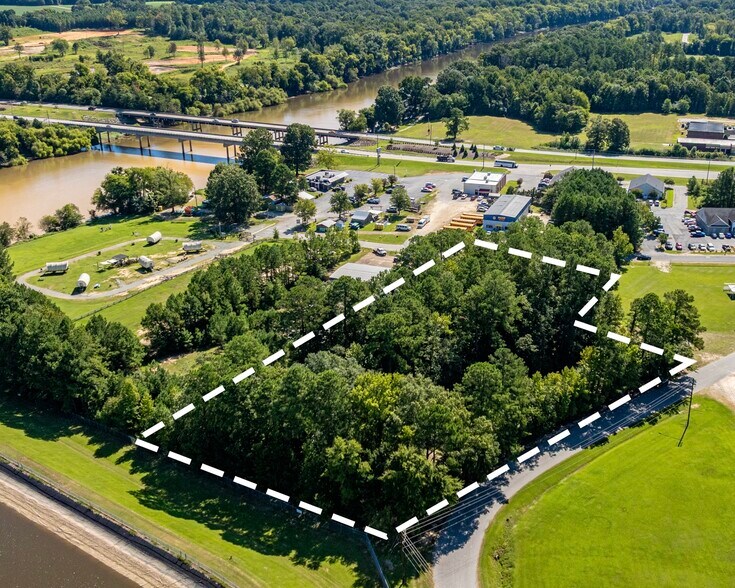 W Duncan Street, Lillington, NC à vendre - Aérien - Image 2 de 18