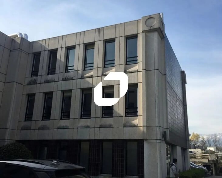 Office in Meylan for lease - Building Photo - Image 1 of 7