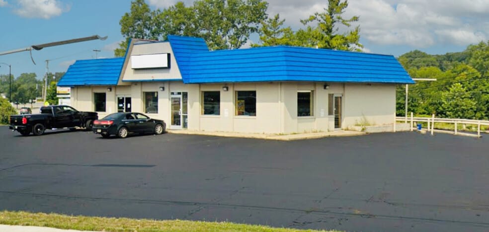 5911 N Clinton St, Fort Wayne, IN for sale - Building Photo - Image 3 of 3