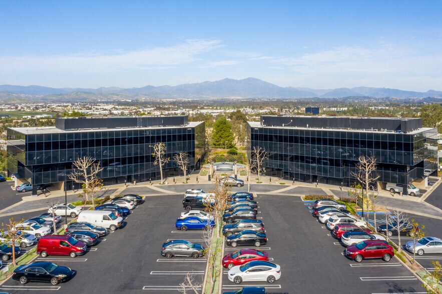 23282 Mill Creek Dr, Laguna Hills, CA à louer - Aérien - Image 3 de 3