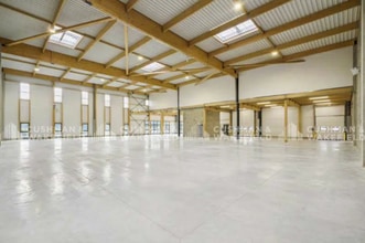 Flex in Graveson for lease Interior Photo- Image 1 of 5