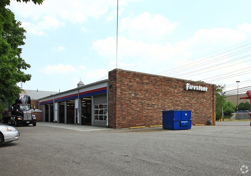 700 Richmond Rd, Cleveland, OH à vendre - Photo du bâtiment - Image 2 de 3