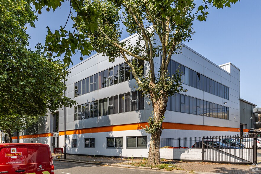 194-206 Acton Ln, London for lease - Primary Photo - Image 1 of 19