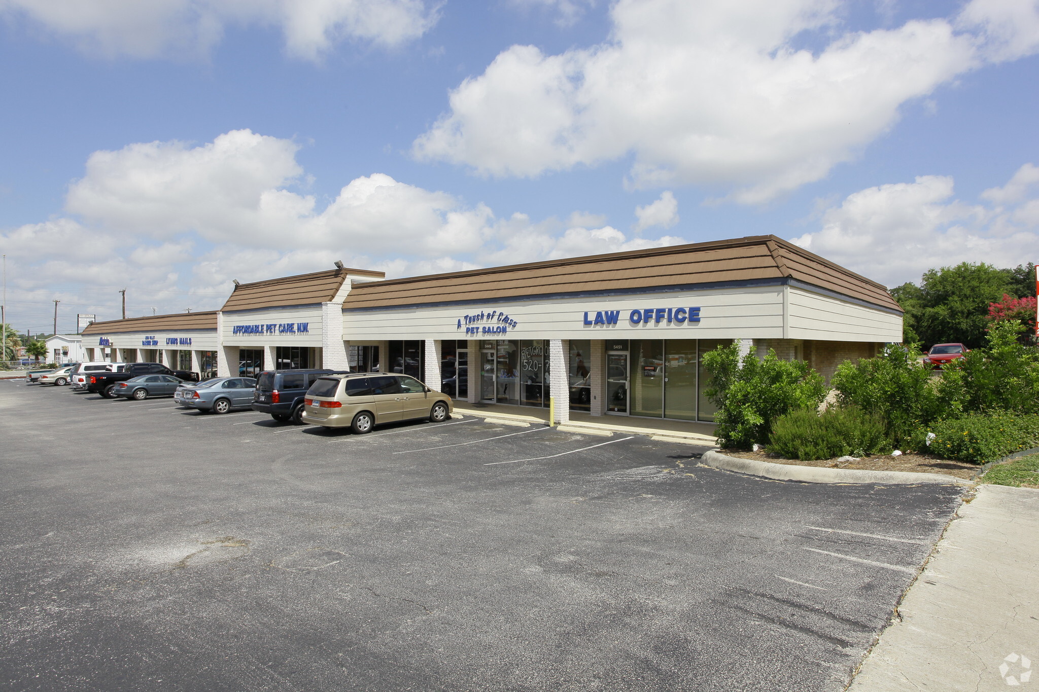 5431-5451 Grissom Rd, San Antonio, TX for lease Primary Photo- Image 1 of 6