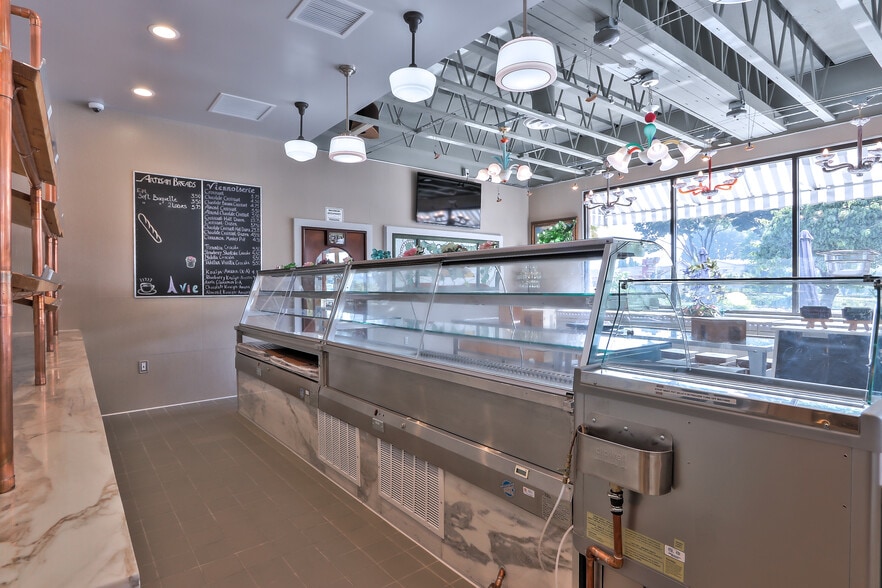 923 S Bascom Ave, San Jose, CA for sale - Interior Photo - Image 3 of 15