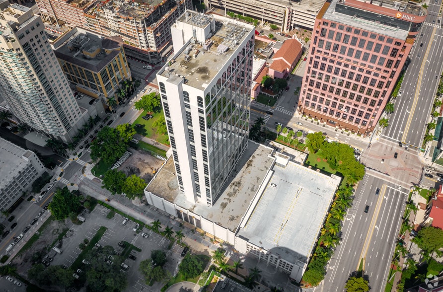 100 SE 3rd Ave, Fort Lauderdale, FL for lease - Aerial - Image 2 of 5