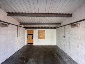 George Holmes Way, Swadlincote for lease Interior Photo- Image 2 of 2