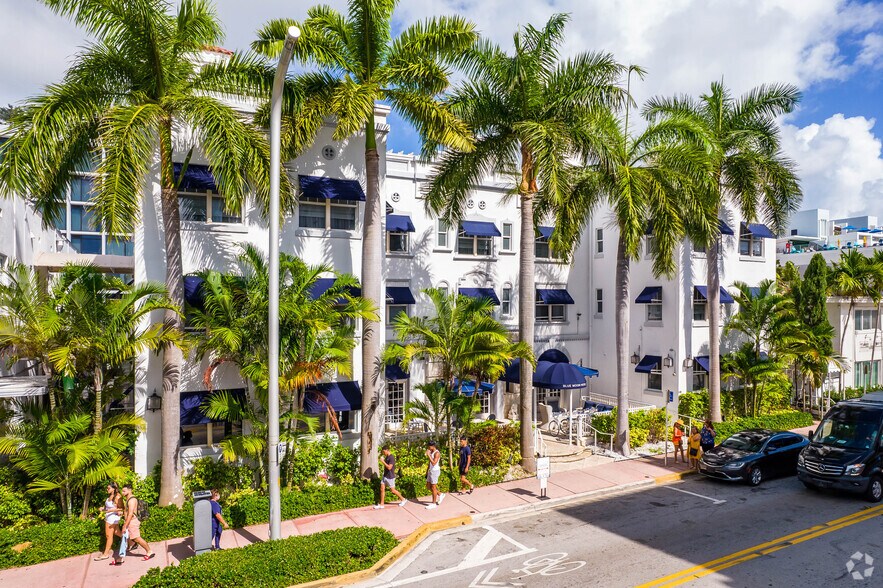 944 Collins Ave, Miami Beach, FL à louer - Photo du bâtiment - Image 2 de 2