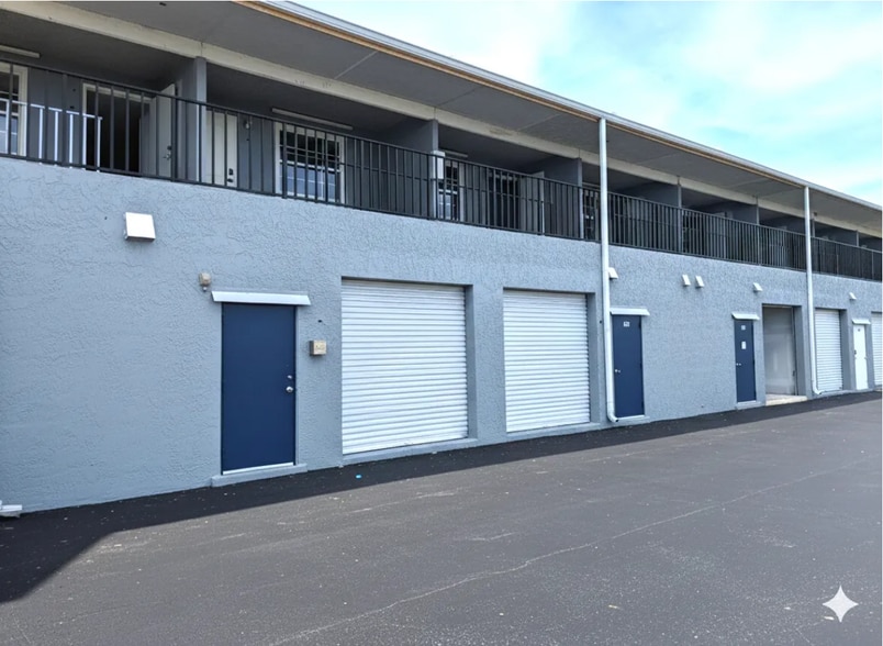 16731 Mcgregor Blvd, Fort Myers, FL for lease - Building Photo - Image 2 of 5