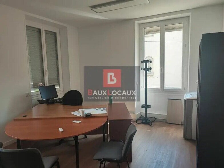 Office in Salon-de-Provence for lease - Interior Photo - Image 3 of 9