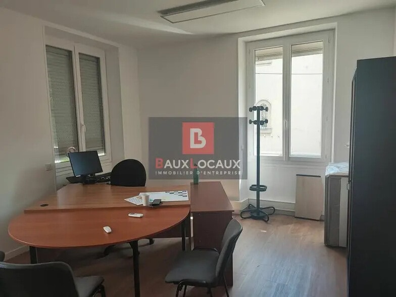 Bureau dans Salon-de-Provence à louer - Photo intérieure - Image 3 de 9