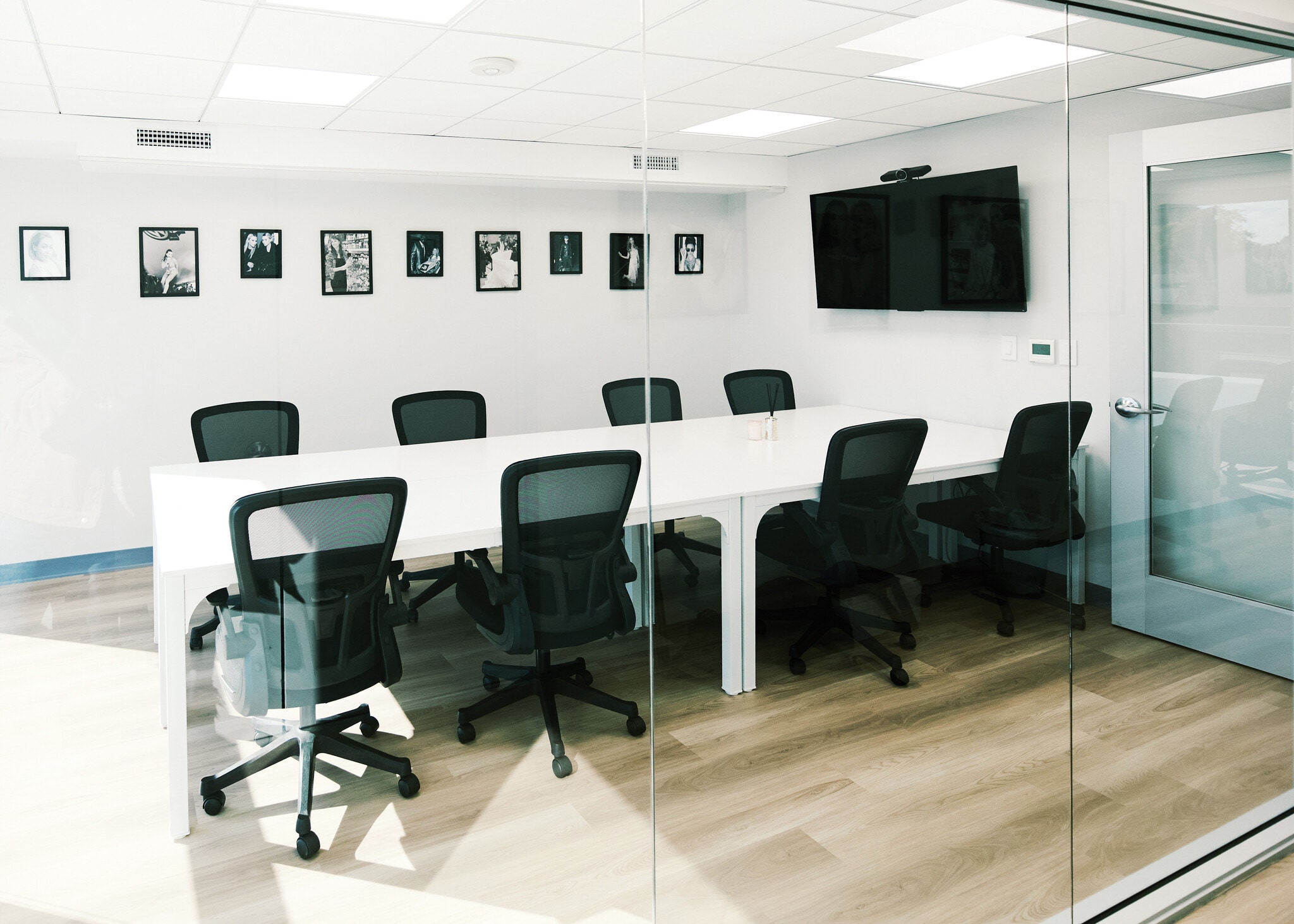 1017 N La Cienega Blvd, West Hollywood, CA à louer Photo intérieure- Image 1 de 11