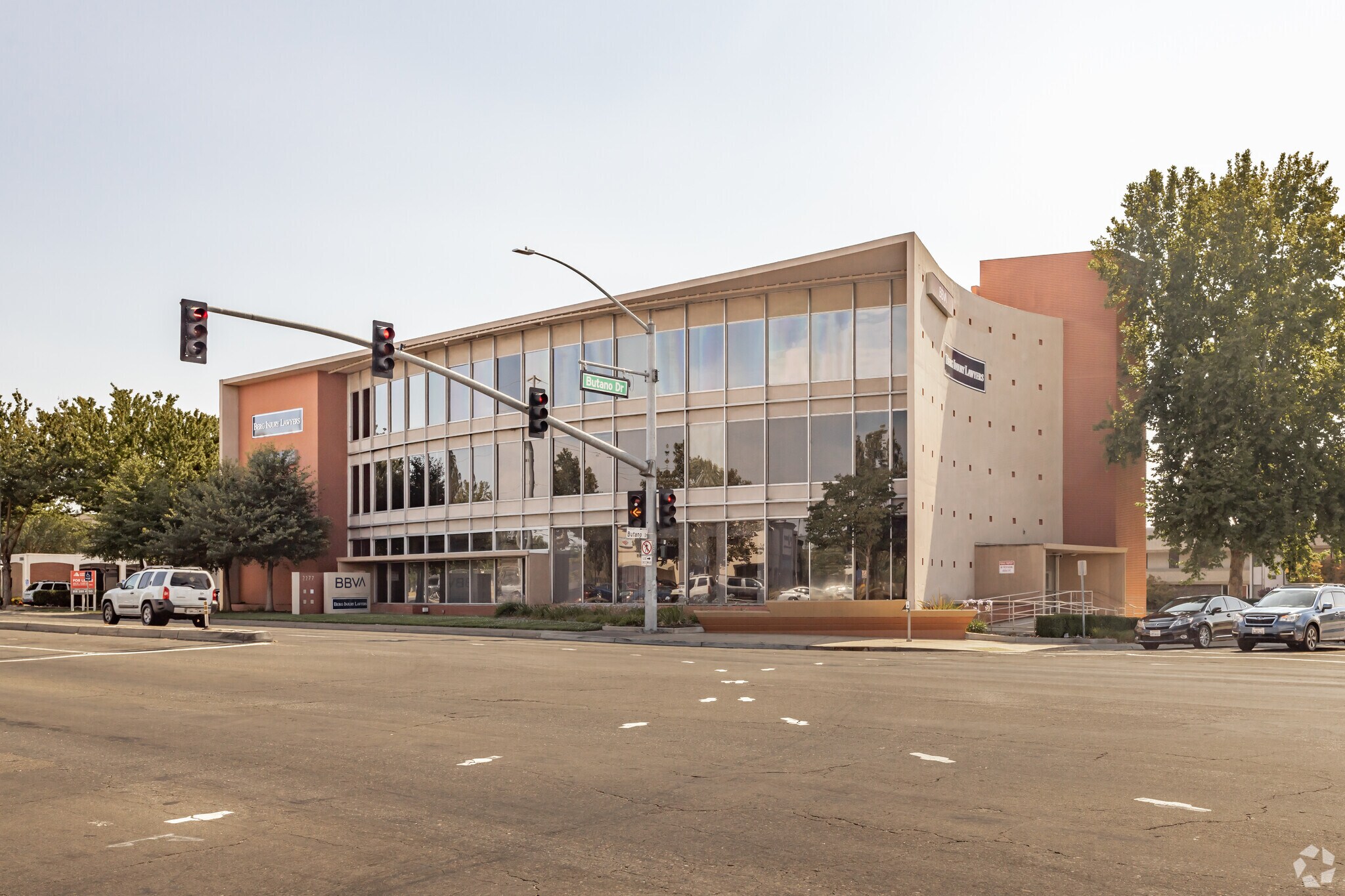 2277 Watt Ave, Sacramento, CA for lease Primary Photo- Image 1 of 19