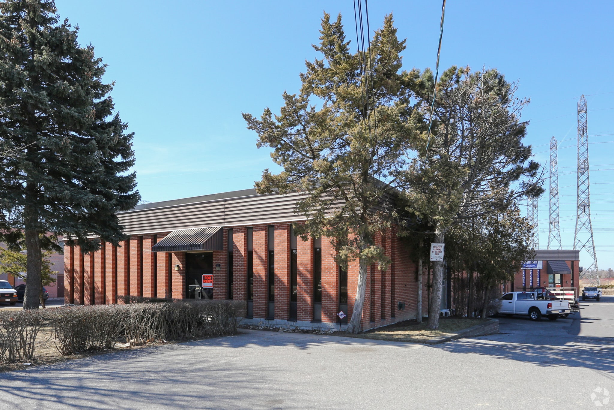 926 Dillingham Rd, Pickering, ON for sale Primary Photo- Image 1 of 8