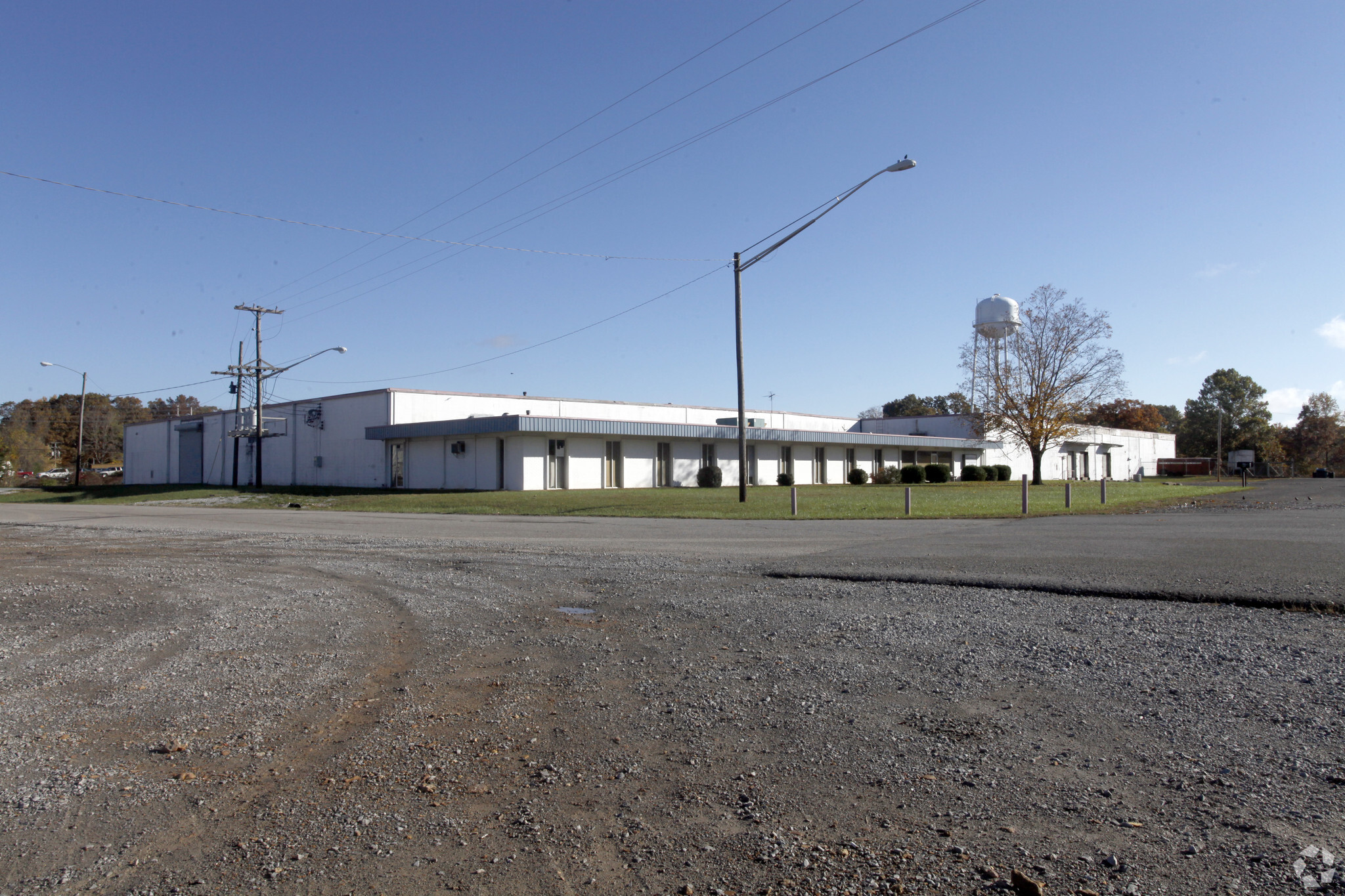 700 Industrial Dr, White Bluff, TN for sale Primary Photo- Image 1 of 1