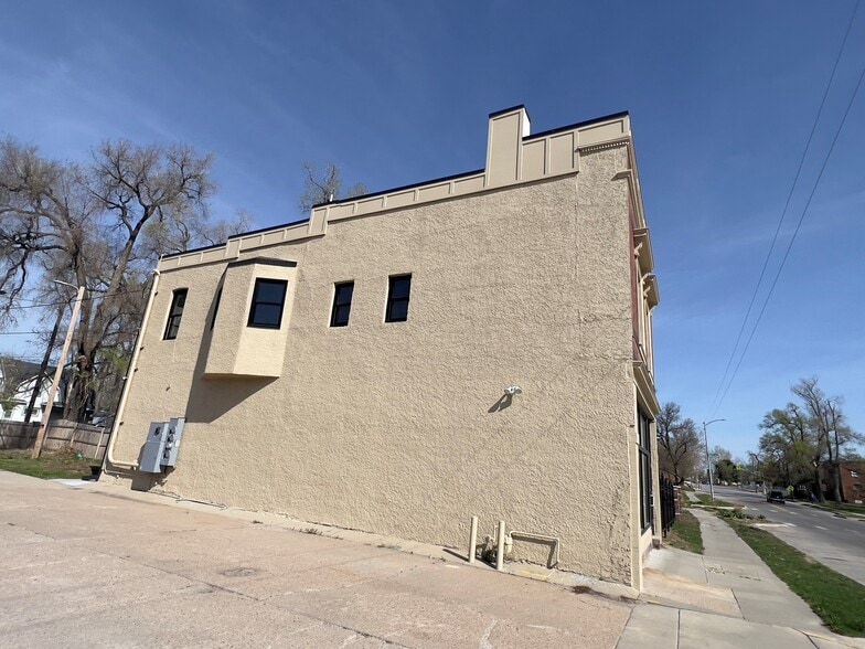 3116 N 24th St, Omaha, NE for lease - Building Photo - Image 3 of 7