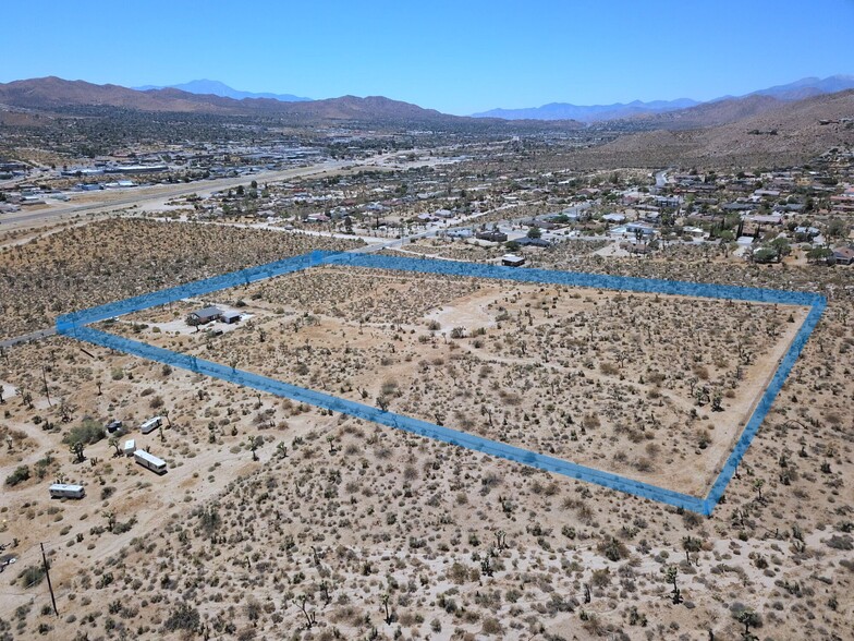 57800 Paxton Rd, Yucca Valley, CA à vendre - Photo du b timent - Image 2 de 9