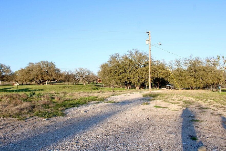 119 Mikus Rd, Hudson Oaks, TX for lease - Building Photo - Image 2 of 32