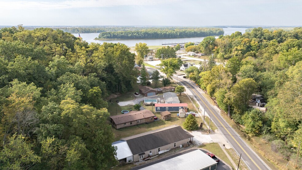 309 N Market St, Grafton, IL à vendre - Photo du bâtiment - Image 2 de 23