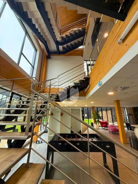 Office in VILLENEUVE-D'ASCQ for sale - Interior Photo - Image 1 of 5