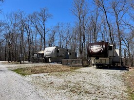 RV Park at The Pine Lodge Resort - Terrain de camping