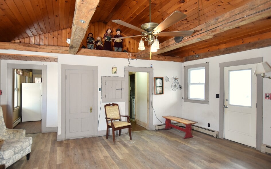 31 Tappan St, Farmington, NH for sale - Building Photo - Image 2 of 4