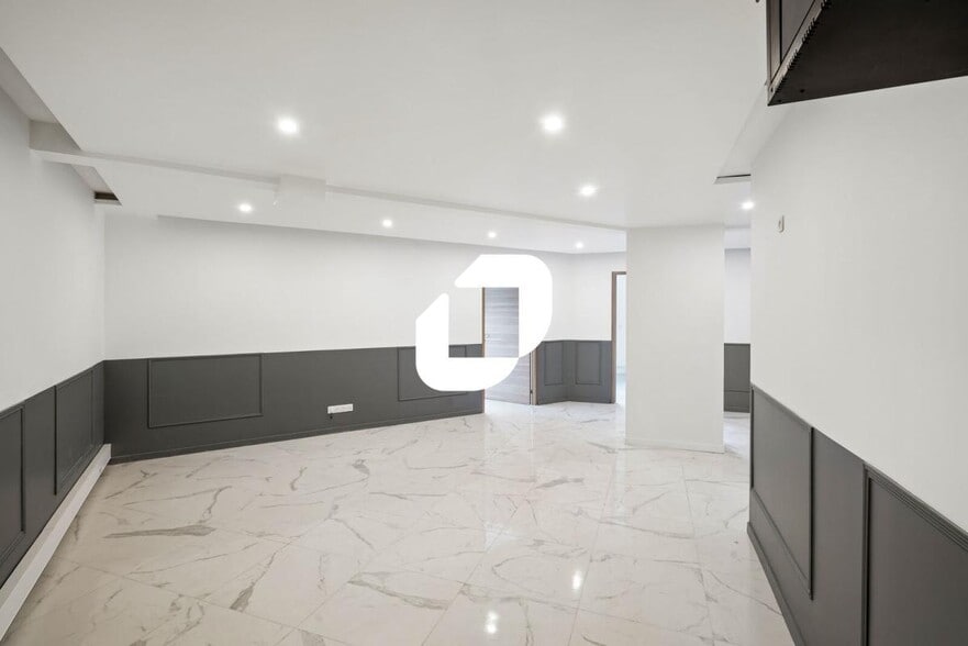 45 Rue Saint-Lambert, Paris for lease - Interior Photo - Image 3 of 15