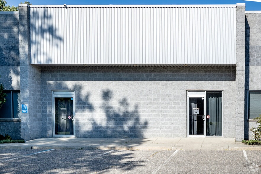 1 Old Dock Rd, Yaphank, NY for lease - Building Photo - Image 3 of 5