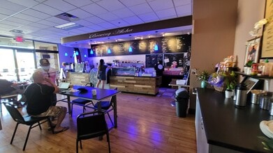 90 S Stephanie St, Henderson, NV for lease Building Photo- Image 2 of 15