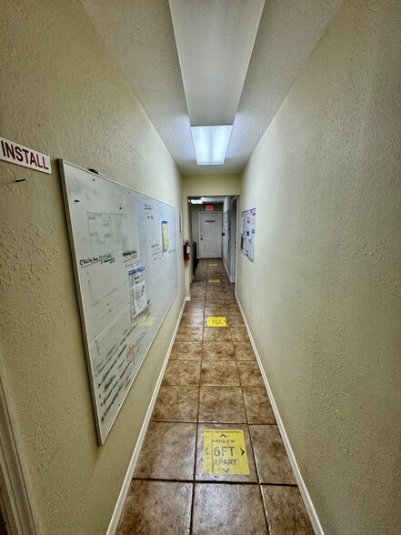 517 Mason Ave, Daytona Beach, FL for lease - Building Photo - Image 3 of 28