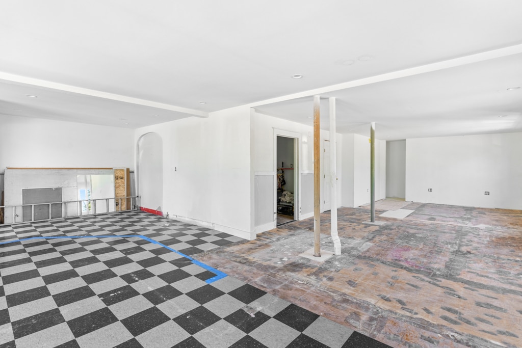 736 Forest Ave, Portland, ME à vendre Photo intérieure- Image 1 de 14