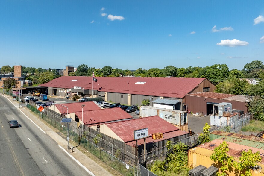 2 Martin Luther King Jr. Blvd, East Orange, NJ à vendre - Photo du bâtiment - Image 2 de 5