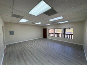 13967 Campo Rd, Jamul, CA à louer Photo intérieure- Image 1 de 5