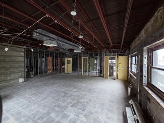 Plus de détails pour 11112 Northern Blvd, Corona, NY - Local d'activités à louer