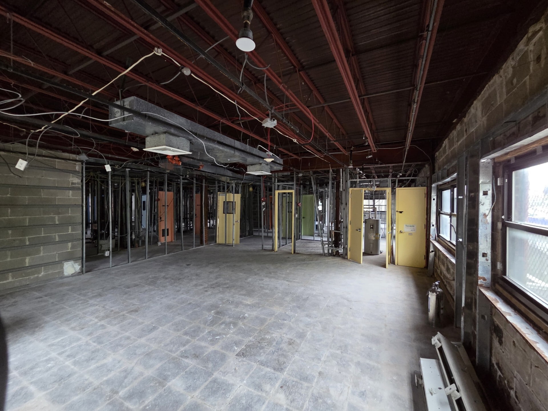 11112 Northern Blvd, Corona, NY for lease Primary Photo- Image 1 of 5